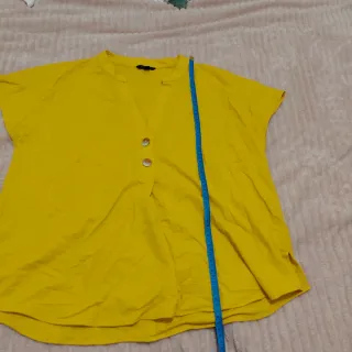 Camisa amarilla manga corta talla XL