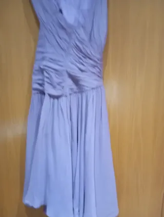 Vestido morado elegante se ajusta y perfecto 42