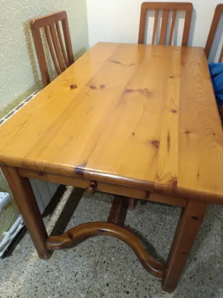 Mesa comedor grande + 4 sillas madera