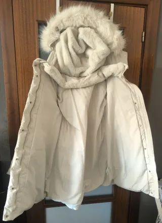 Abrigo Zara XL - Parka Blanca Impermeable