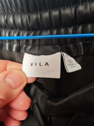 Pantalones negros efecto piel De polupiel muy suav