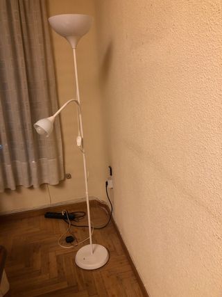 Lámpara de pie moderna