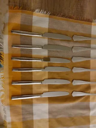 Juego de cubiertos de postre de metal