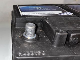 Batería Coche Techno Max 12V 71Ah 640A.