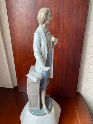 Figura Nao de Lladró - Doctora