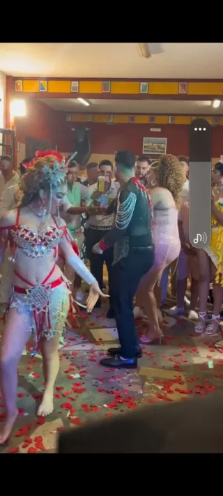 Traje Carnaval Fiesta Rojo Talla Única