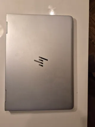 HP Spectre x360 13 i7 8GB 256GB WIN 10 c cargador