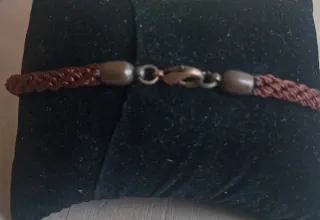 Pulsera con cuenta azul y plata