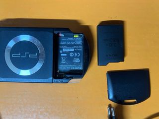 PSP Fat 64GB Negra + Cargador