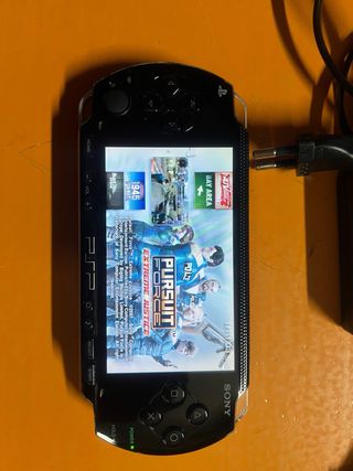 PSP Fat 64GB Negra + Cargador
