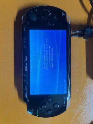 PSP Fat 64GB Negra + Cargador