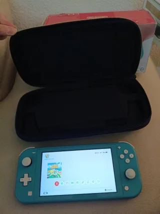 Nintendo Switch Lite Verde con Funda