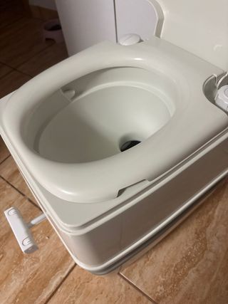 Potti para caravana Rocktrail en buen estado.