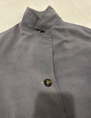 Blazer gris con cinturón