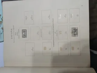 Álbum de sellos antiguos de España