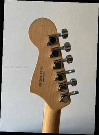 Guitarra Eléctrica Blanca Estilo Jazzmaster