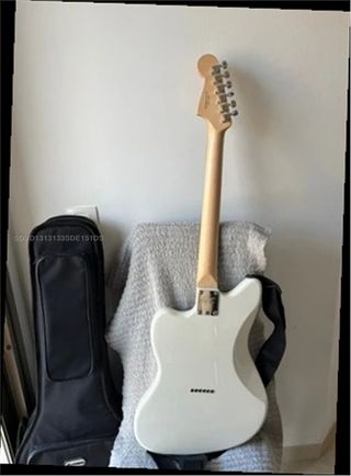 Guitarra Eléctrica Blanca Estilo Jazzmaster