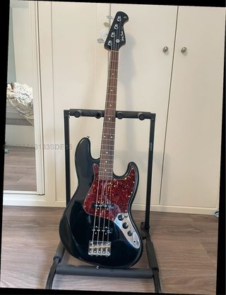 Guitarra Eléctrica Negra