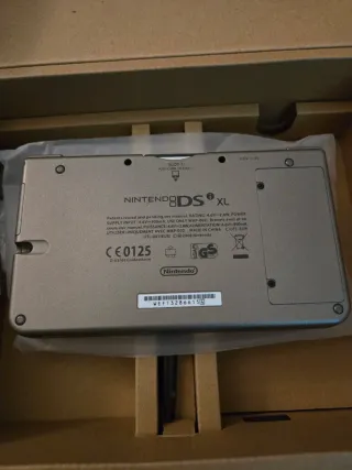 Nintendo DSi XL Nero