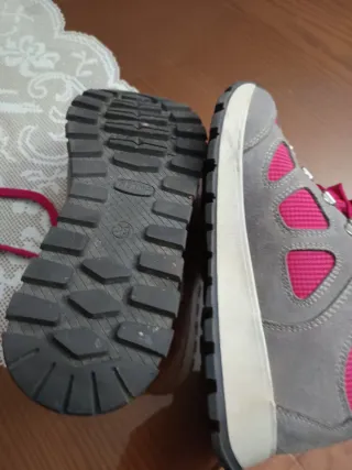 Botas de montaña Olang grises y rosas,talla 7