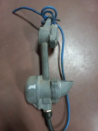 Teléfono de mina antiguo para decoración