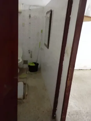 Alquiler de local comercial.