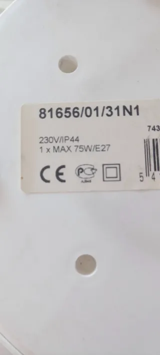 Plafoniere da esterno bianche e trasparenti