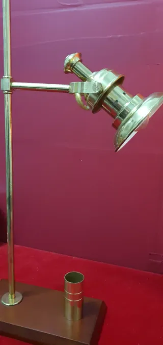 Lámpara de lectura.