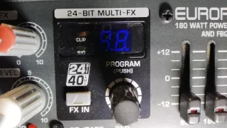 MEZCLADOR BEHRINGER  EUROPOWER PMP518M