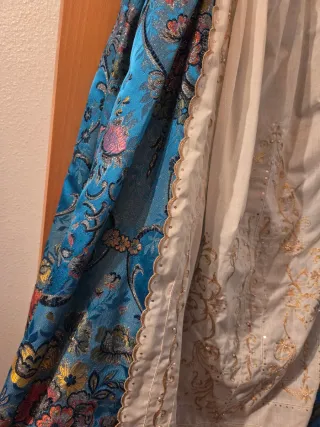 Traje de Fallera Azul y Multicolor