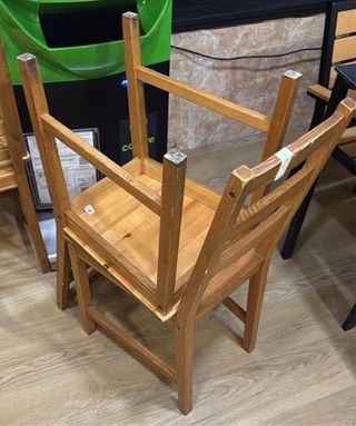 Mesa de comedor con 4 sillas