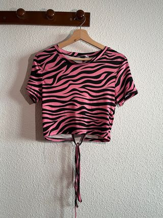 Crop top estampado cebra fucsia y negro