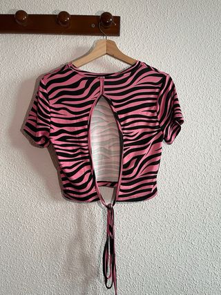 Crop top estampado cebra fucsia y negro