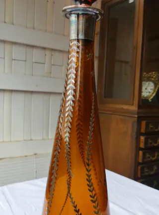 Licorera Art Decó Ámbar