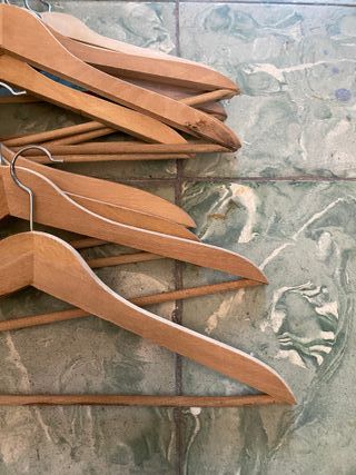 PR0371 - Lote perchas madera