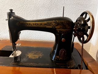 Máquina de coser Singer antigua