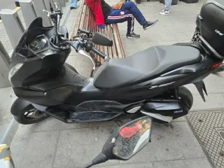 Honda PCX 125 Negra