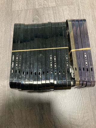 Set di telai per iPhone 14 Pro con tecnologia ESIM