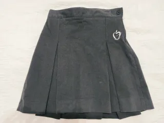 Falda uniforme San Agustín Calahorra. Talla 8