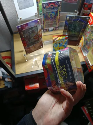 Lata Charizard VMAX 360 Pokémon TCG