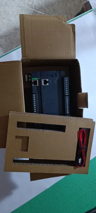 PLC Schneider TM221CE40R