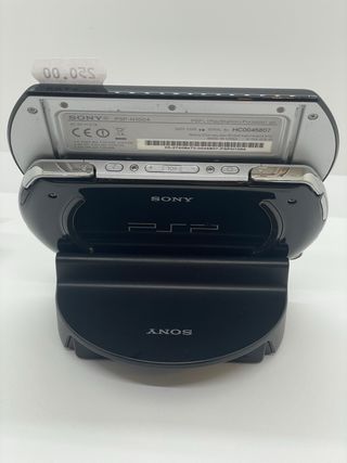 Consola Sony PSP Go + Base de Carga