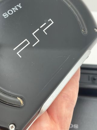 Consola Sony PSP Go + Base de Carga