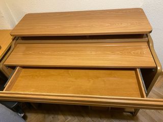 Escritorio madera con cajonera