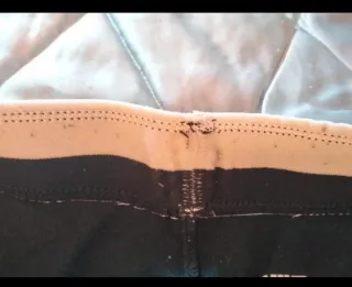 Pantalón azul marino de Nike.