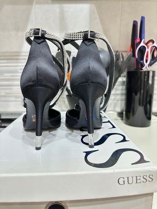 Scarpe Guess con strass