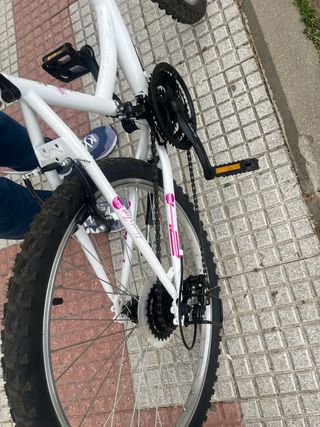Bicicleta infantil/adolescente blanca y rosa