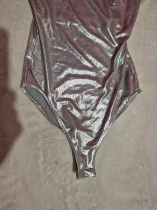 Body Plateado Stradivarius Talla XS