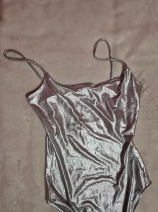 Body Plateado Stradivarius Talla XS
