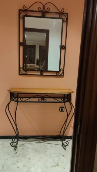 Recibidor de forja y madera